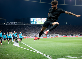 Corinthians bate Santos e volta &agrave; final do Paulist&atilde;o ap&oacute;s cinco anos