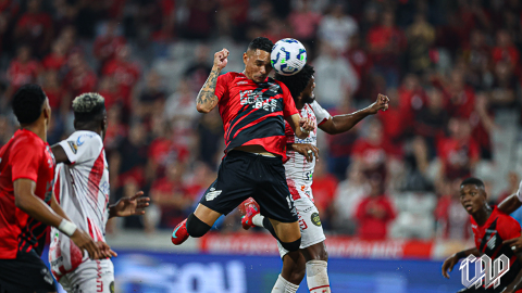 Luiz Fernando marca 3 vezes e Athletico-PR elimina Guarany na Copa do Brasil