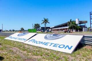 Aut&oacute;dromo j&aacute; come&ccedil;a a ser preparado para receber provas da Truck e Nascar