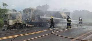 Carga de carne bovina &eacute; perdida em inc&ecirc;ndio de carreta na BR-163