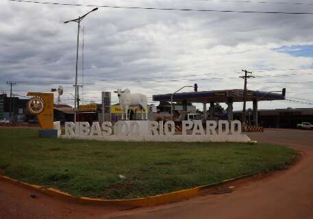 Ribas do Rio Pardo e Guia Lopes da Laguna celebram anivers&aacute;rio 