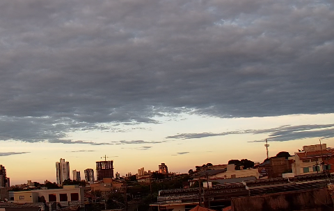 &Uacute;ltimo dia de ver&atilde;o em MS ter&aacute; calor, chuva e mais alerta de tempestade