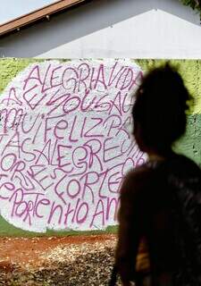 Mural sobre diversidade e igualdade de g&ecirc;nero leva cor e reflex&atilde;o &agrave; escola