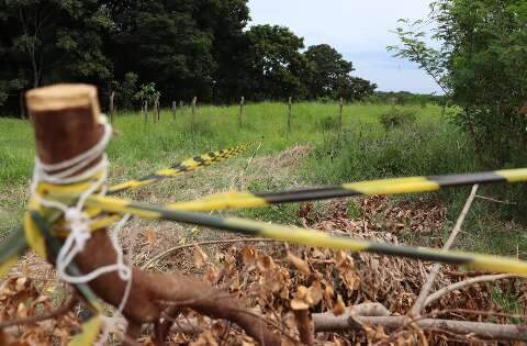 Grupo invade terreno no Rita Vieira, &ldquo;batiza&rdquo; lotes e deixa vizinhan&ccedil;a em p&acirc;nico