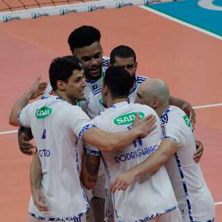 Sada Cruzeiro sofre no 2&ordm; set, mas sobra nos outros e vence por 3 a 1 