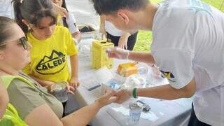 Com massagem e exerc&iacute;cios, feira leva volunt&aacute;rios para promover sa&uacute;de no Parque 