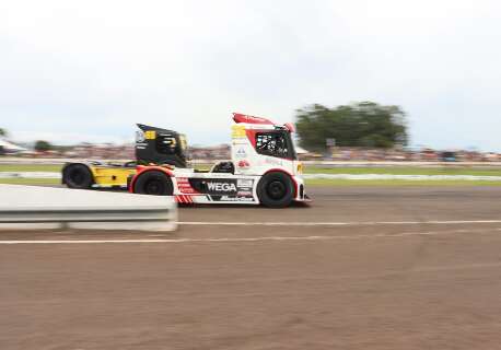 Chef&atilde;o da velocidade reclama de aut&oacute;dromo ter sido &quot;esquecido&quot;