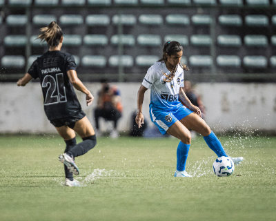 Corinthians goleia Real Bras&iacute;lia por 8 a 2 na estreia do Brasileir&atilde;o Feminino