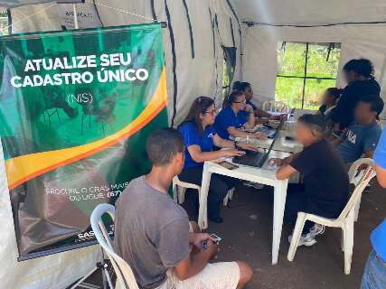 A&ccedil;&atilde;o oferece 40 servi&ccedil;os gratuitos para moradores de rua em Campo Grande