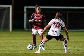 S&atilde;o Paulo bate Flamengo com gol de Isa e come&ccedil;a bem no Brasileir&atilde;o Feminino