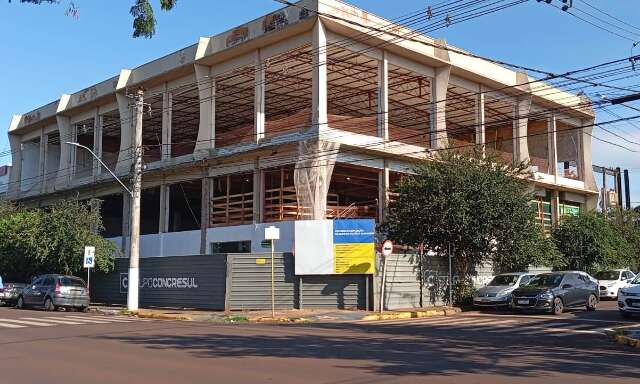 Reforma de Câmara é paralisada após vereador apontar irregularidades na obra