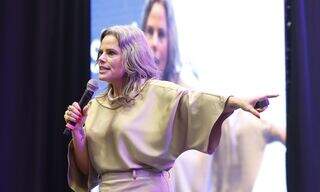 Mulheres 50+: Maria Cândida expõe um mercado bilionário ignorado