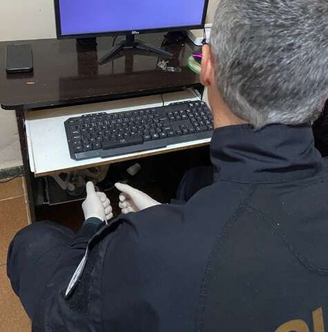 Ped&oacute;filo &eacute; preso ao ser flagrado guardando imagens de estupro de crian&ccedil;as 