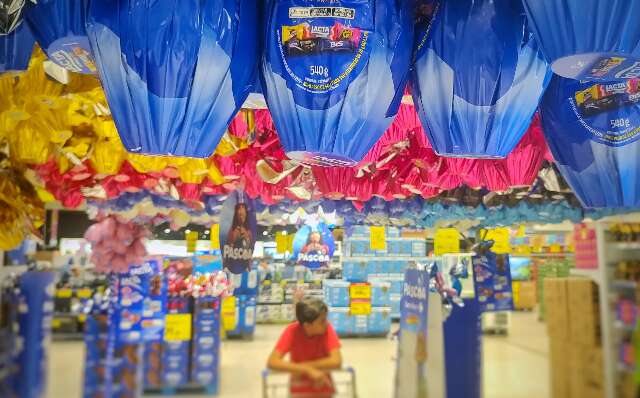 Hora de pesquisar: ovos de Páscoa têm diferença de preço de até 258% na Capital
