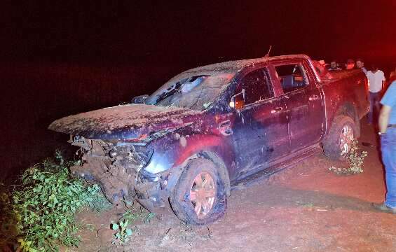Idoso morre ao perder o controle de caminhonete em barranco de rodovia 
