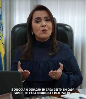 "Deixa a mulher trabalhar", pede prefeita aos críticos "Deixa a mulher trabalhar", pede prefeita aos críticos