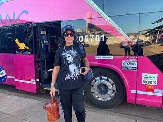 F&atilde;s encaram 24h de &ocirc;nibus para ver Lady Gaga, mas n&atilde;o largam o terer&eacute;