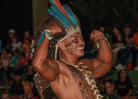 Thalison venceu a balan&ccedil;a para ter autoestima e usar traje tradicional