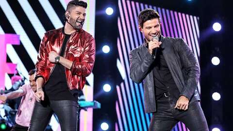 Hoje tem Festa da Farinha com show gratuito de Munhoz e Mariano