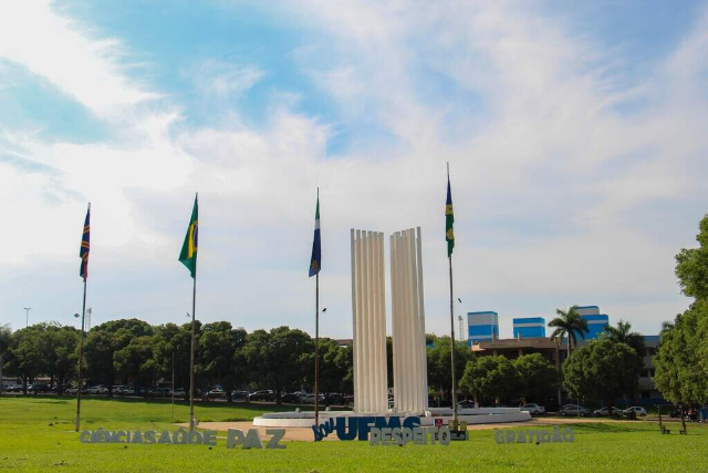 Estudantes oferecem aux&iacute;lio gratuito para declarar o Imposto de Renda