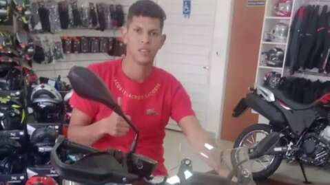 Suspeito de matar rapaz com tr&ecirc;s tiros em frente de conveni&ecirc;ncia &eacute; preso