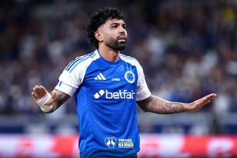 Cruzeiro vence Flamengo no Mineir&atilde;o com gol de Gabigol nos acr&eacute;scimos