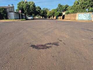 Motociclista fica gravemente ferido ap&oacute;s ser atingido por carro em cruzamento