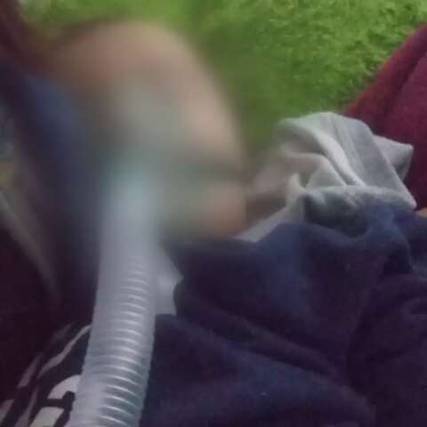  M&atilde;e diz que filho com pneumonia s&oacute; piora em UPA: &ldquo;preciso de transfer&ecirc;ncia&rdquo;