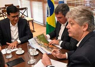 Licença para construção da nova fábrica de celulose deve sair em dezembro Licença para construção da nova fábrica de celulose deve sair em dezembro
