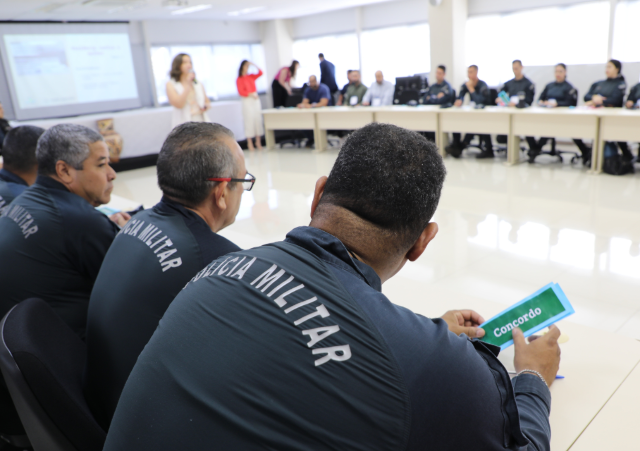 Oficiais de Justi&ccedil;a criticam uso de policiais para cumprir mandados 