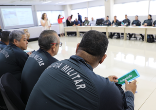 Oficiais de Justiça criticam uso de policiais para cumprir mandados Oficiais de Justiça criticam uso de policiais para cumprir mandados