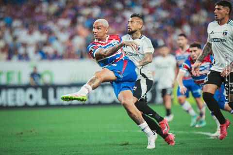 Fortaleza aplica goleada e encaminha vaga nas oitavas da Libertadores