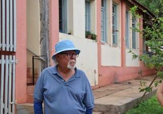 Parede de casa hist&oacute;rica de ex-ferrovi&aacute;rio resiste colada com Durex