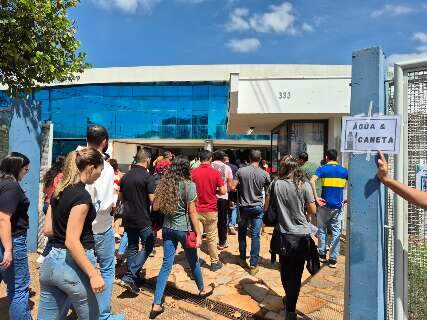 Cotas para negros e ind&iacute;genas em concursos s&atilde;o aprovadas no Senado