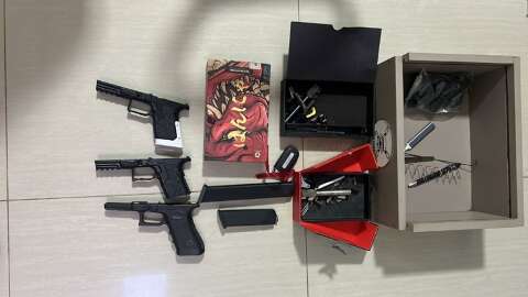 PF prende l&iacute;deres de esquema do PCC que mandava droga e armas para a Europa