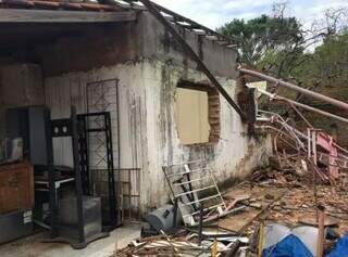 Ap&oacute;s 14 anos, fam&iacute;lia ser&aacute; indenizada por casa destru&iacute;da em queda de torre da Oi