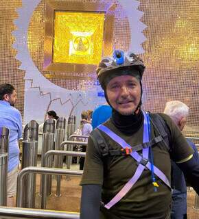 Emerson pedalou 12 dias at&eacute; Aparecida ap&oacute;s sobreviver a acidente