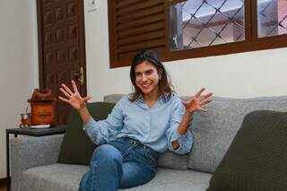 Enxaqueca fez Camila descobrir c&acirc;ncer de tireoide que evoluiu para met&aacute;stase