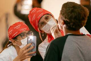 Grupo busca dentistas volunt&aacute;rios para ampliar atendimento na Capital