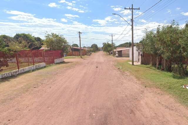 Mulher esfaqueia companheiro no peito e foge em Lad&aacute;rio