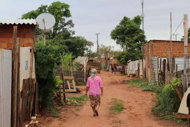 Ricos recebem quase 20 vezes mais que pobres em MS