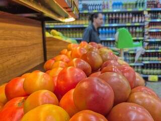 Batata, cebola e tomate disparam e puxam infla&ccedil;&atilde;o na Capital