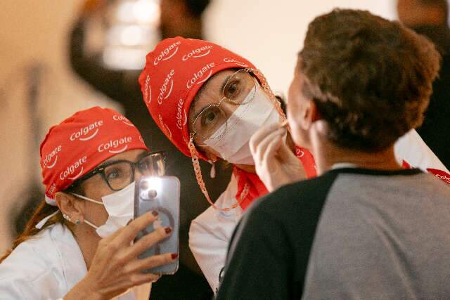 Grupo busca dentistas volunt&aacute;rios para ampliar atendimento na Capital