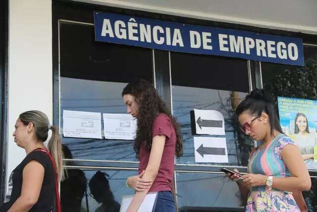 Maioria das pessoas com trabalho em MS &eacute; branca, com ensino superior completo