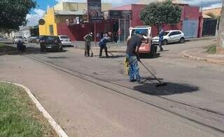 Força-tarefa fechou 18 mil buracos em Campo Grande Força-tarefa fechou 18 mil buracos em Campo Grande