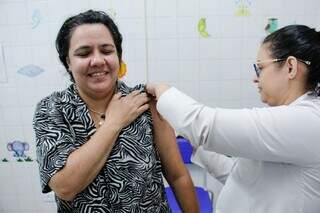 Na v&eacute;spera do seu dia, mam&atilde;es tamb&eacute;m buscam imuniza&ccedil;&atilde;o contra a gripe