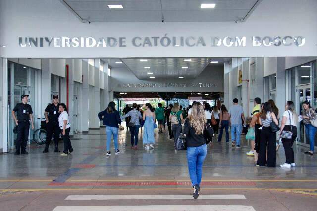 Candidatos a analista do TRT MS refazem prova com sal&aacute;rio de R$ 14,8 mil
