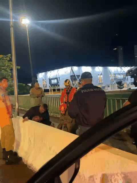 De madrugada, PM resgata jovem em viaduto da Rua Cear&aacute;