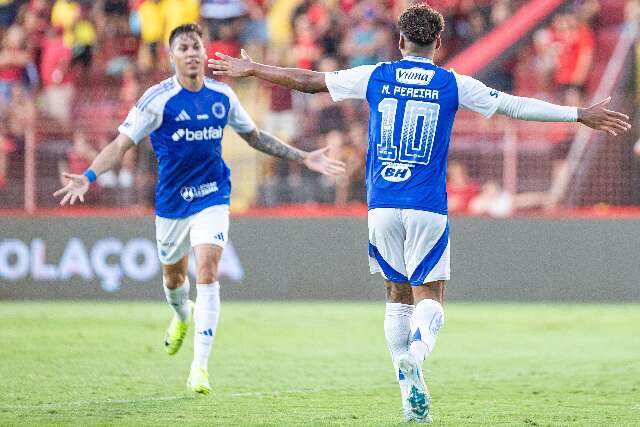Matheus Pereira brilha e Cruzeiro goleia Sport pelo Brasileir&atilde;o 