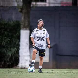 Pen&uacute;ltimo colocado, Santos fecha rodada do Brasileir&atilde;o diante do Cear&aacute;